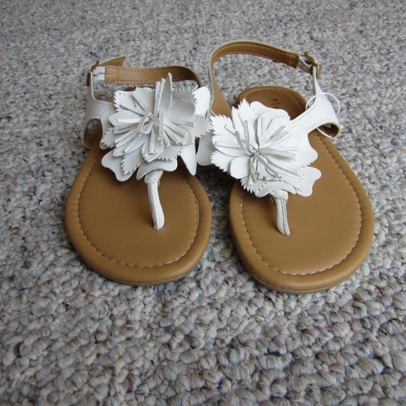 Mariella Thong Flower Sandal - Picture 1 of 12
